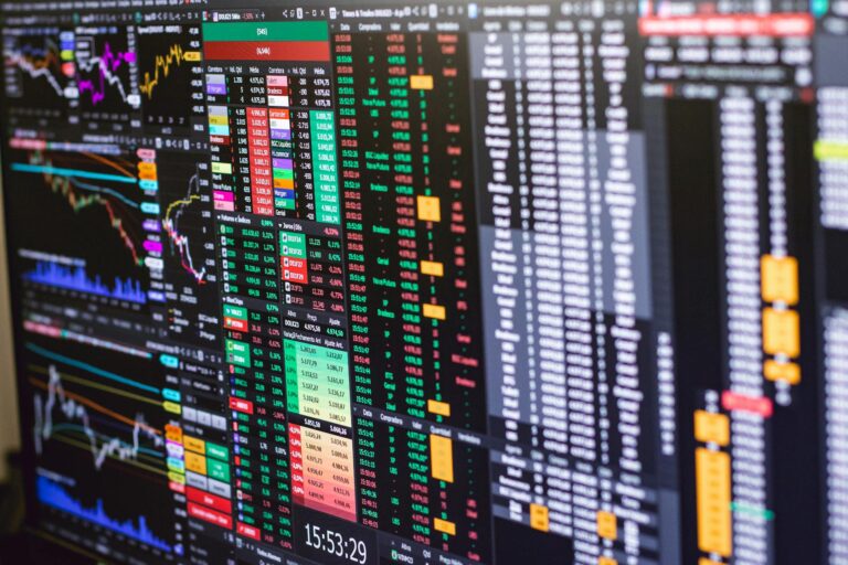 Brent Tumbles 4-5% on Iran-US Draft Framework as European Equities Trade Mixed: CAC +0.43%, FTSE +0.13%, DAX -0.03%