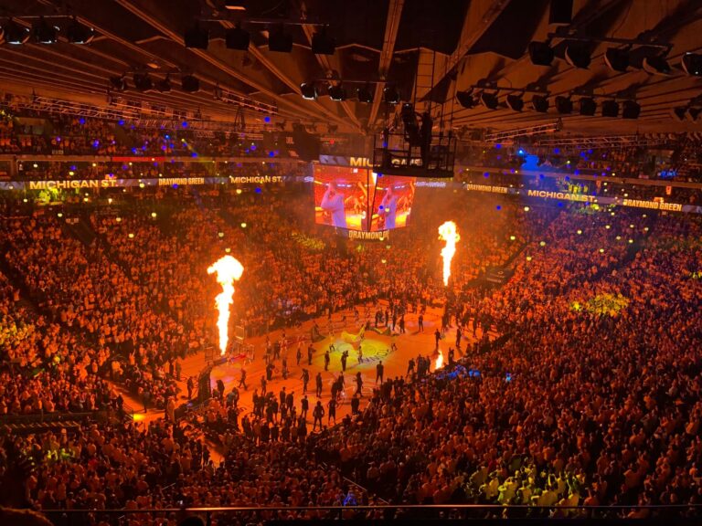 Knicks fans erupt as team makes historic NBA Finals comeback