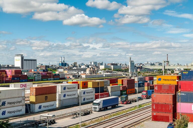 Port containers commerce