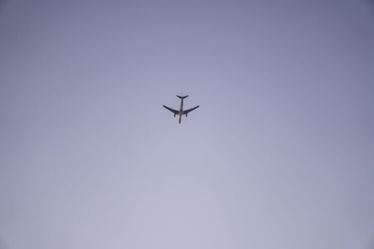 Trump threatens to ban Bombardier jet sales in the US market