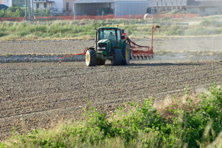 Ireland's ploughing show bridges tradition and autonomous farming