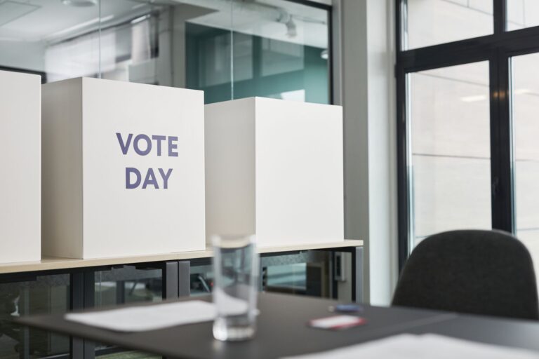 Russians vote on last day of parliamentary elections