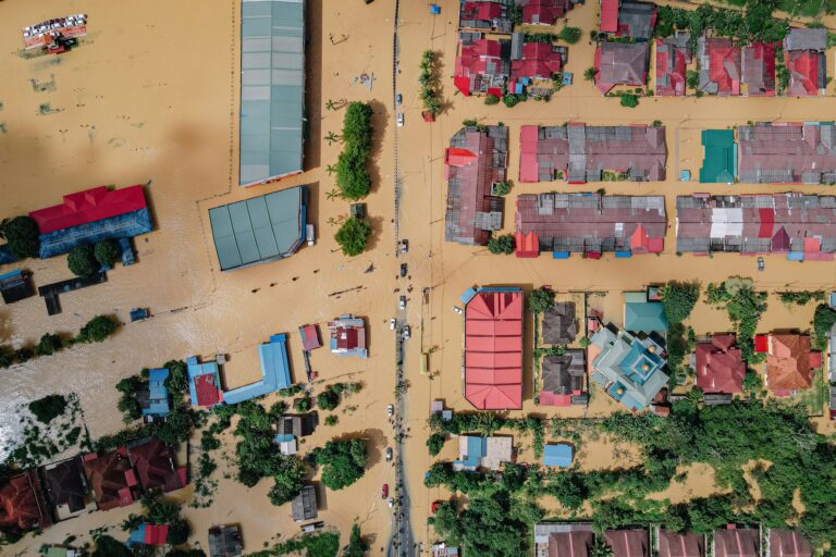 Nepal-Tibet floods death toll passes 600 with 3,000 still missing